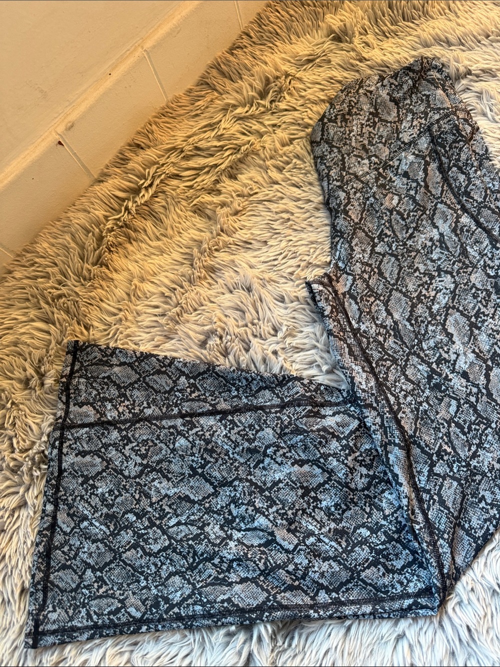Fabletics Grey & Black Snake Print Leggings